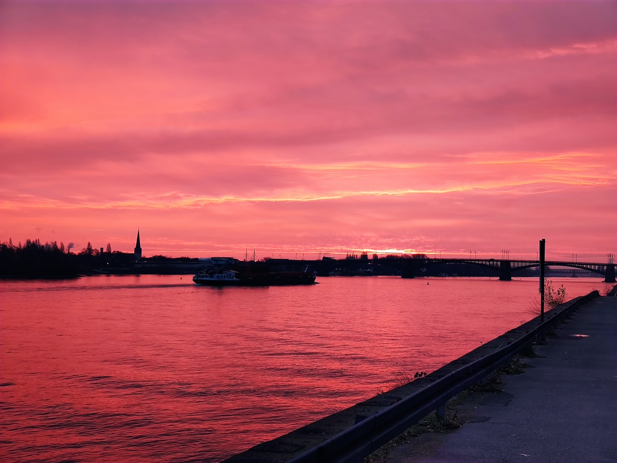 Another sunrise at Rhine river